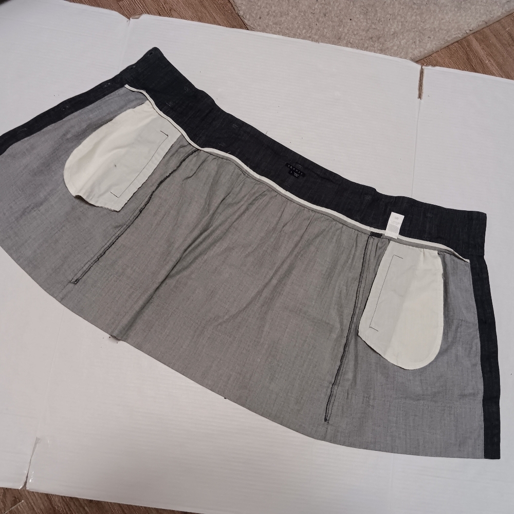THEORY two-tone chambray denim button down skirt, 4 - Picture 5 of 11